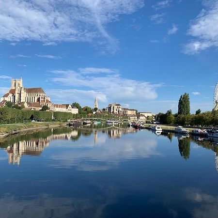Maison Des Pilastres Au Coeur D'Auxerre Bagian luar foto