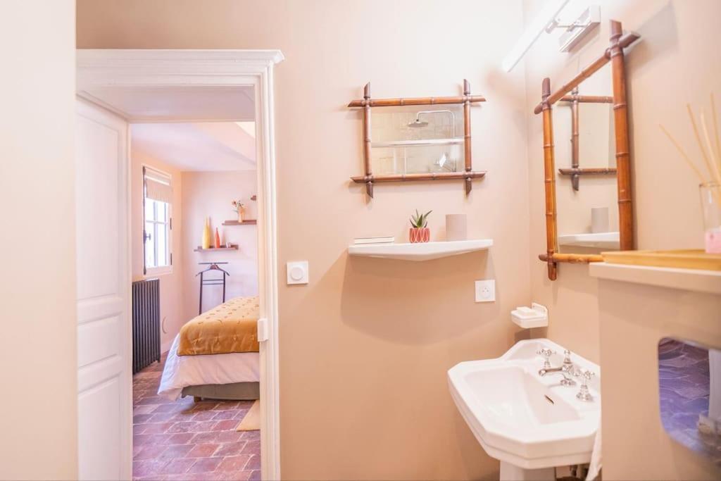 Maison Des Pilastres Au Coeur D'Auxerre Bagian luar foto